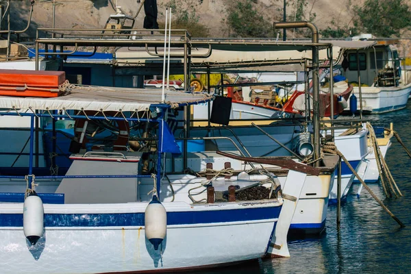 Insel Santorin Griechenland Oktober 2021 Fischerboot Vor Anker Hafen Der — Stockfoto