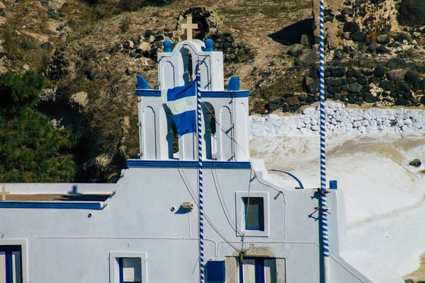 Σαντορίνη Ελλάδα Οκτωβρίου 2021 Παραδοσιακή Ορθόδοξη Εκκλησία Χαρακτηριστική Του Νησιού — Φωτογραφία Αρχείου