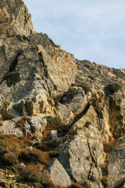 Santorini Adası, Perissa, Yunanistan - 17 Ekim 2021 Santorini 'de Antik Thira yürüyüş yolu, Perissa' ya giden antik yol sizi Profitis Elias ve Mesa Vouno 'nun zirvesine çıkarır.