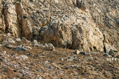 Santorini Adası, Perissa, Yunanistan - 17 Ekim 2021 Santorini 'de Antik Thira yürüyüş yolu, Perissa' ya giden antik yol sizi Profitis Elias ve Mesa Vouno 'nun zirvesine çıkarır.