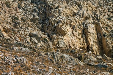 Santorini Adası, Perissa, Yunanistan - 17 Ekim 2021 Santorini 'de Antik Thira yürüyüş yolu, Perissa' ya giden antik yol sizi Profitis Elias ve Mesa Vouno 'nun zirvesine çıkarır.