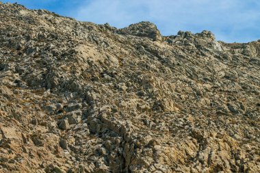 Santorini Adası, Perissa, Yunanistan - 17 Ekim 2021 Santorini 'de Antik Thira yürüyüş yolu, Perissa' ya giden antik yol sizi Profitis Elias ve Mesa Vouno 'nun zirvesine çıkarır.