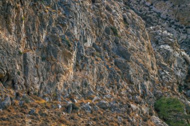 Santorini Adası, Perissa, Yunanistan - 17 Ekim 2021 Santorini 'de Antik Thira yürüyüş yolu, Perissa' ya giden antik yol sizi Profitis Elias ve Mesa Vouno 'nun zirvesine çıkarır.
