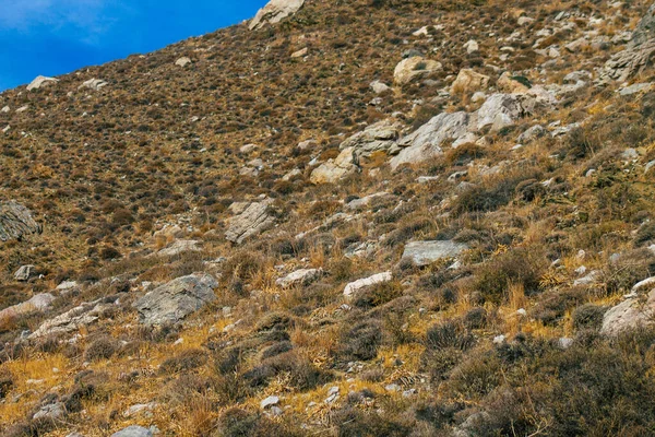 サントリーニ島 ペリッサ島 ギリシャ 2021年10月17日サントリーニ島の古代ティラハイキングコース ペリッサへの古代のパスは トップにプロフィティスエリアスとメサVounoの斜面を通ってあなたを導きます — ストック写真