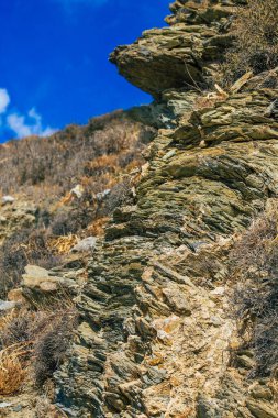 Santorini Adası, Perissa, Yunanistan - 17 Ekim 2021 Santorini 'de Antik Thira yürüyüş yolu, Perissa' ya giden antik yol sizi Profitis Elias ve Mesa Vouno 'nun zirvesine çıkarır.