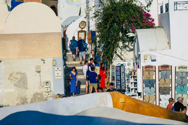 Santorini Oia Griekenland Oktober 2021 Een Menigte Toeristen Die Beroemde — Stockfoto