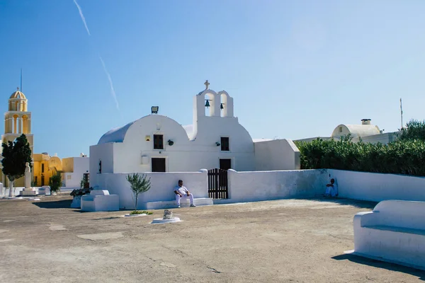 Santorini Oia Yunanistan Okyanus Kıyısındaki Geleneksel Ortodoks Kilisesi Ekim 2021 — Stok fotoğraf