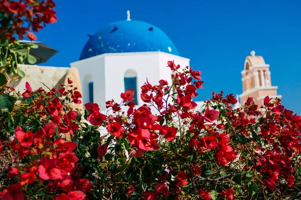 Santorini Oia Grecia Octubre 2021 Iglesia Ortodoxa Tradicional Situada Ciudad — Foto de Stock