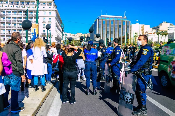 Ateny Grecja Listopada 2021 Policja Opracuje Demonstrację Pracowników Służby Zdrowia — Zdjęcie stockowe