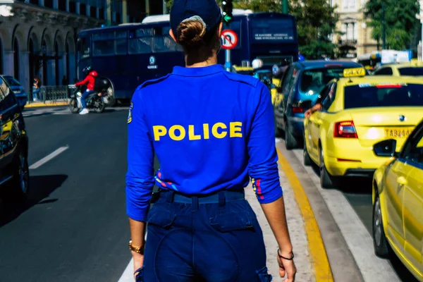 Ateny Grecja Listopada 2021 Policja Protestujący Twarzą Twarz Podczas Protestu — Zdjęcie stockowe