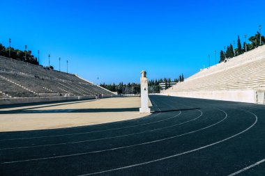 Atina, Yunanistan - 05 Kasım 2021 Panathenaic Stadyumu, Atina 'daki sporların dünya sembolü, ilk Modern Olimpiyat Oyunları Stadyumu ve dünyadaki eşsiz mermer stadyum