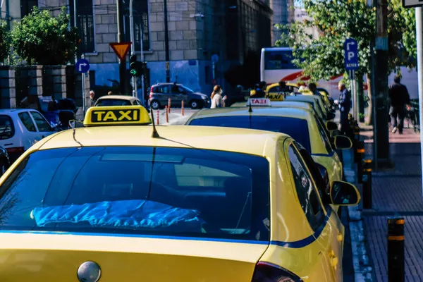 Atenas Grecia Noviembre 2021 Conducción Taxis Las Calles Atenas Durante — Foto de Stock