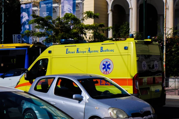 Athens Greece November 2021 Greek Ambulance Driving Streets Athens Coronavirus — Stock Photo, Image