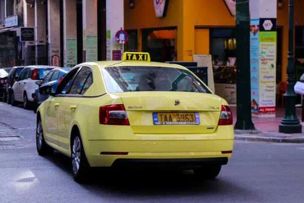 Atene Grecia Novembre 2021 Taxi Guida Strade Atene Durante Epidemia — Foto Stock