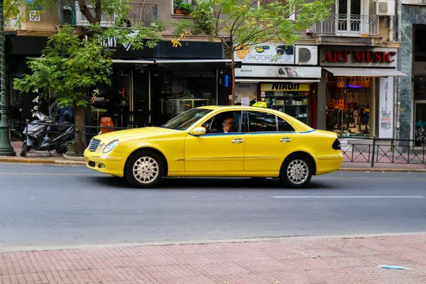 Athén Görögország November 2021 Taxi Vezetés Utcákon Athén Idején Koronavírus — Stock Fotó