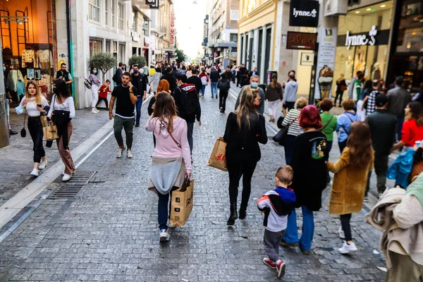 그리스 아테네 2021 무거리에서 그리스를 코로나 바이러스가 유행하는 동안걷고 쇼핑하는 — 스톡 사진