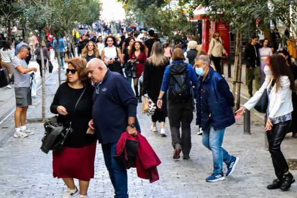 Atény Řecko Listopadu 2021 Dav Lidí Chodí Nakupují Ermou Ulici — Stock fotografie