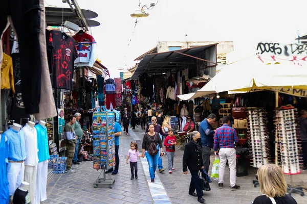 Αθήνα Ελλάδα Νοεμβρίου 2021 Τουρίστες Που Επισκέπτονται Την Υπαίθρια Αγορά — Φωτογραφία Αρχείου