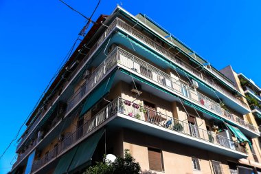 Atina, Yunanistan - Exarchia ilçesinde bulunan 08 Kasım 2021 Bina, Atina 'nın asi bölgesi, sembolik bir şehir ve Yunanistan' ın başkenti olarak kabul ediliyor