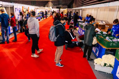 Atina, Yunanistan - 11 Kasım 2021 Atina Maratonu için kayıt sahası, yarış Coronavirus salgını nedeniyle 1 yıl aradan sonra 14 Kasım 2021 'de gerçekleşti