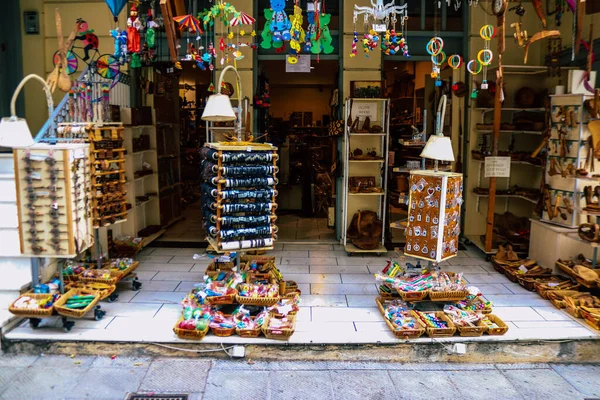 Athens Greece November 2021 Closeup Traditional Decorative Objects Sold Souvenirs — Stock Photo, Image