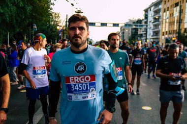38. Otantik Atina 'daki 10 kilometrelik yol yarışlarının koşucuları, Coronavirus salgınının Yunanistan' ı vurması sonrasında geçen yıl yarışma iptal edildi.