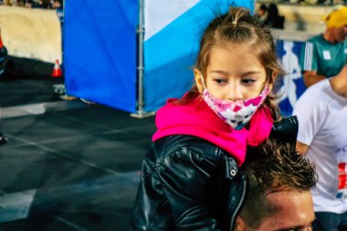 38. Otantik Atina 'daki 10 kilometrelik yol yarışlarının koşucuları, Coronavirus salgınının Yunanistan' ı vurması sonrasında geçen yıl yarışma iptal edildi.