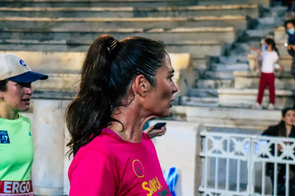 在去年的雅典第38届奥运会上 在长达10公里的公路赛跑比赛中 赛跑选手们被取消了比赛 希腊爆发了禽流感疫情 — 图库照片