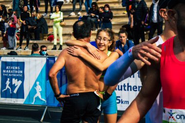 Atina, Yunanistan - 38. Otantik Atina Maratonu 'nun bitiminde 14 Kasım 2021 Koşu, geçen yıl Yunanistan' ı vuran koronavirüs salgını sonrasında yarışma iptal edildi