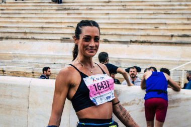 Atina, Yunanistan - 38. Otantik Atina Maratonu 'nun bitiminde 14 Kasım 2021 Koşu, geçen yıl Yunanistan' ı vuran koronavirüs salgını sonrasında yarışma iptal edildi
