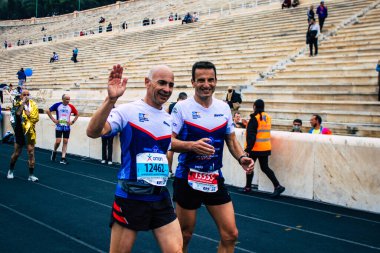 Atina, Yunanistan - 38. Otantik Atina Maratonu 'nun bitiminde 14 Kasım 2021 Koşu, geçen yıl Yunanistan' ı vuran koronavirüs salgını sonrasında yarışma iptal edildi