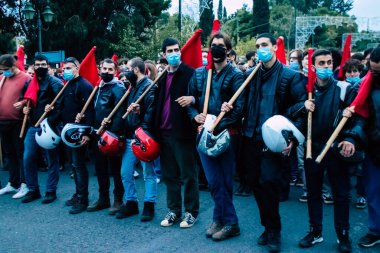 17 Kasım 1973 'te Atina sokaklarındaki askeri cuntaya karşı öğrenci ayaklanmasının anısına
