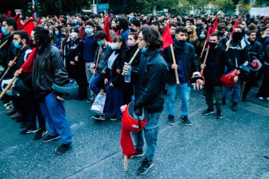 17 Kasım 1973 'te Atina sokaklarındaki askeri cuntaya karşı öğrenci ayaklanmasının anısına