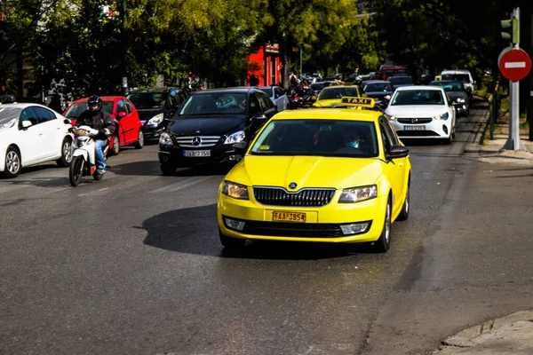 Atenas Grecia Noviembre 2021 Conducción Taxis Las Calles Atenas Durante — Foto de Stock