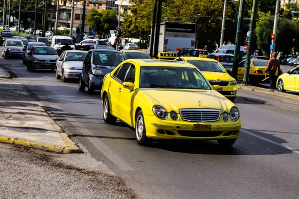 Athens Greece November 2021 Taxi Driving Streets Athens Coronavirus Epidemic — Stock Photo, Image