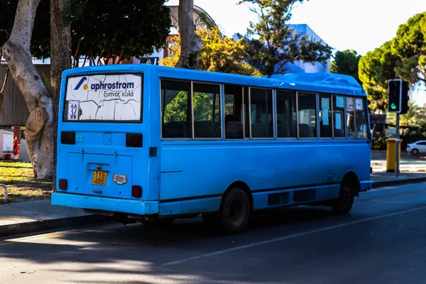 Limassol Chipre Noviembre 2021 Autobús Público Chipriota Rodando Por Las —  Fotos de Stock