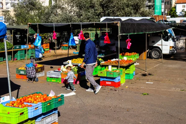 Limassol Cypr Listopada 2021 Warzywa Owoce Sprzedawane Sobotnim Rynku Limassol — Zdjęcie stockowe