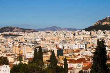 Atina, Yunanistan - 22 Kasım 2021 Panoramik Atina manzarası ve sembolik bir şehir ve Yunanistan 'ın başkenti