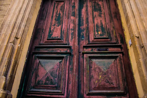 Limassol Zypern Dezember 2021 Detailaufnahme Einer Alten Tür Die Durch — Stockfoto