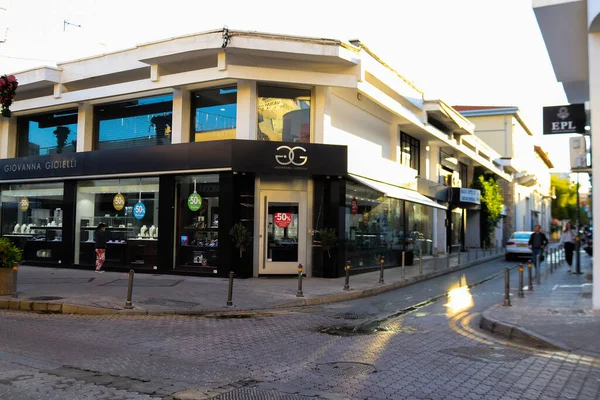 Limassol Chipre Diciembre 2021 Fachada Una Tienda Ubicada Las Calles —  Fotos de Stock