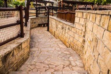 Limasol, Kıbrıs - 12 Aralık 2021 Limasol Hayvanat Bahçesi, Avrupa 'nın en büyük hayvanat bahçelerinden biri ve güzel ve ilginç hayvanlara ev sahipliği yapar.