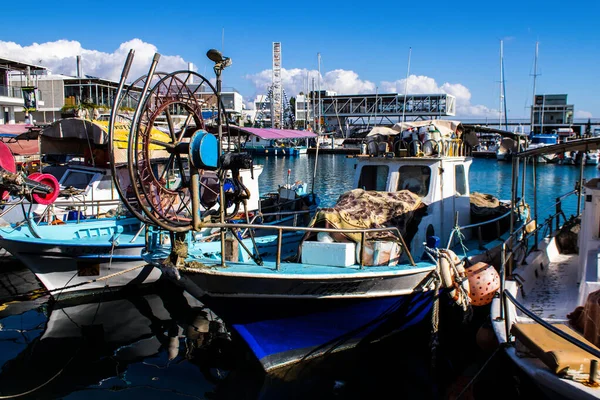 Limassol Chipre Diciembre 2021 Barco Pesca Amarrado Puerto Deportivo Limassol —  Fotos de Stock
