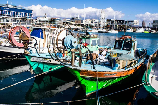 Limassol Chypre Décembre 2021 Bateau Pêche Amarré Marina Limassol Pendant — Photo