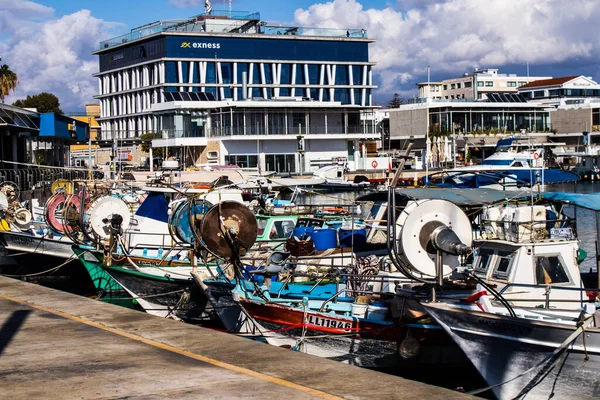 Limassol Chipre Diciembre 2021 Barco Pesca Amarrado Puerto Deportivo Limassol —  Fotos de Stock