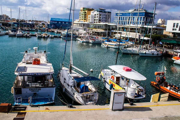 Limassol Chipre Diciembre 2021 Embarcación Amarrada Puerto Deportivo Limassol Que — Foto de Stock