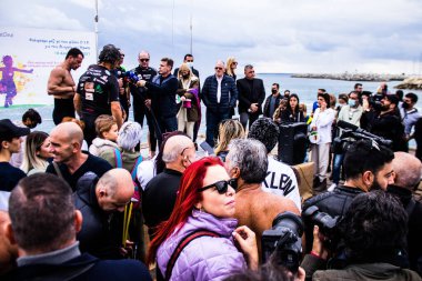 Limasol, Kıbrıs - 18 Aralık 2021 Gençlik Kanser Günü, Limasol 'da çocuklara ve kanserden etkilenen ailelerine yardım etmek amacıyla düzenlenen yardım ve spor etkinliği.