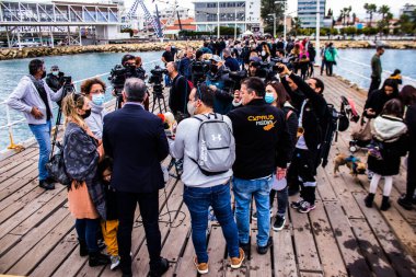 Limasol, Kıbrıs - 18 Aralık 2021 Gençlik Kanser Günü, Limasol 'da çocuklara ve kanserden etkilenen ailelerine yardım etmek amacıyla düzenlenen yardım ve spor etkinliği.