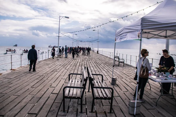 Limasol, Kıbrıs - 18 Aralık 2021 Gençlik Kanser Günü, Limasol 'da çocuklara ve kanserden etkilenen ailelerine yardım etmek amacıyla düzenlenen yardım ve spor etkinliği.