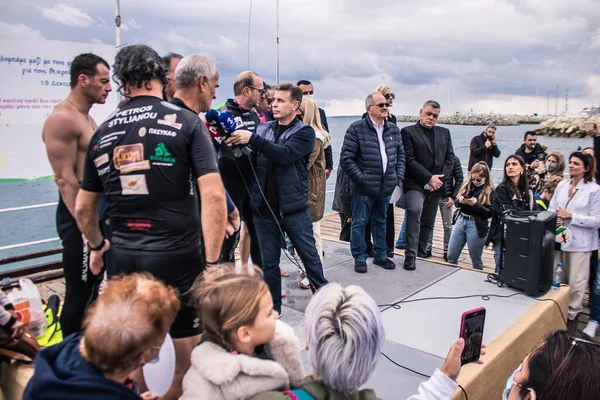 Limasol, Kıbrıs - 18 Aralık 2021 Gençlik Kanser Günü, Limasol 'da çocuklara ve kanserden etkilenen ailelerine yardım etmek amacıyla düzenlenen yardım ve spor etkinliği.