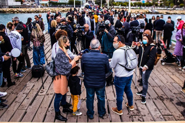 Limasol, Kıbrıs - 18 Aralık 2021 Gençlik Kanser Günü, Limasol 'da çocuklara ve kanserden etkilenen ailelerine yardım etmek amacıyla düzenlenen yardım ve spor etkinliği.